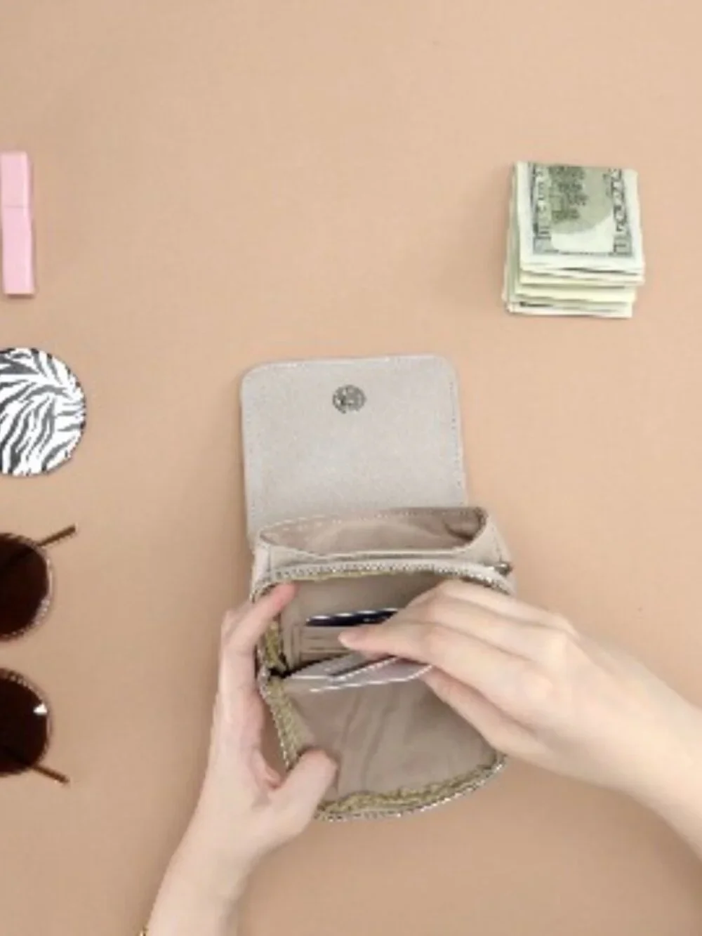 Genuine Leather Crossbody Bag with RFID Blocking Card Slots Cell Phone Purse